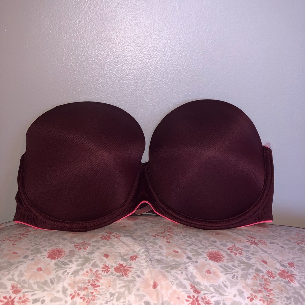 PINK Victoria’s Secret strapless push up bra